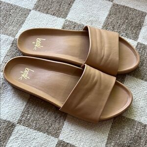 Beek Gallito Women's Honey Sandals 8